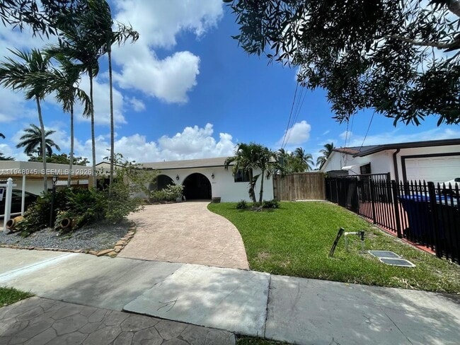 2827 McKinley St in Hollywood, FL - Building Photo - Building Photo