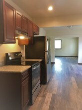 Cape Manor in Portland, OR - Foto de edificio - Building Photo