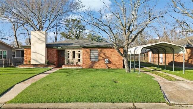 property at 3002 Danforth Memorial Dr
