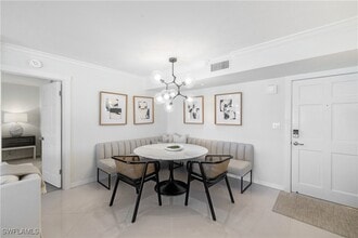 2600 Gulf Shore Blvd N in Naples, FL - Building Photo - Building Photo