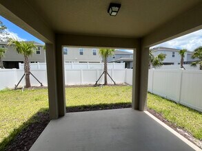 1113 Blue Gdn Dr in DeLand, FL - Building Photo - Building Photo