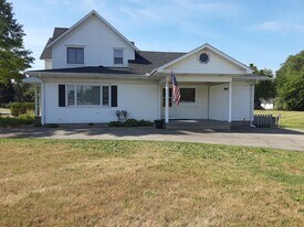 3329 Sashabaw Rd, Unit #1 in Waterford Township, MI - Building Photo