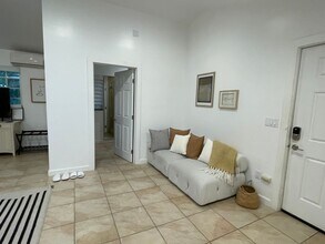 245 N Wetherly Dr in Beverly Hills, CA - Building Photo - Building Photo