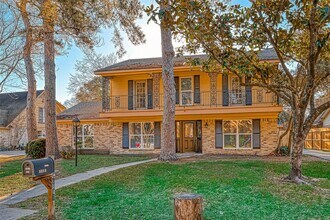 4815 Wind Chimes Dr in Houston, TX - Building Photo - Building Photo