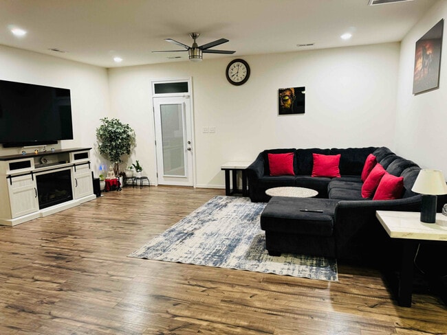 property at 4002 Carrie Mill Xing