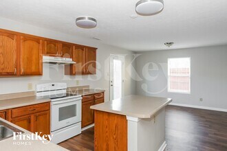 5508 Hammermill Dr in Harrisburg, NC - Foto de edificio - Building Photo