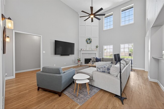 3329 Oak Dale Way in Seabrook, TX - Foto de edificio - Building Photo