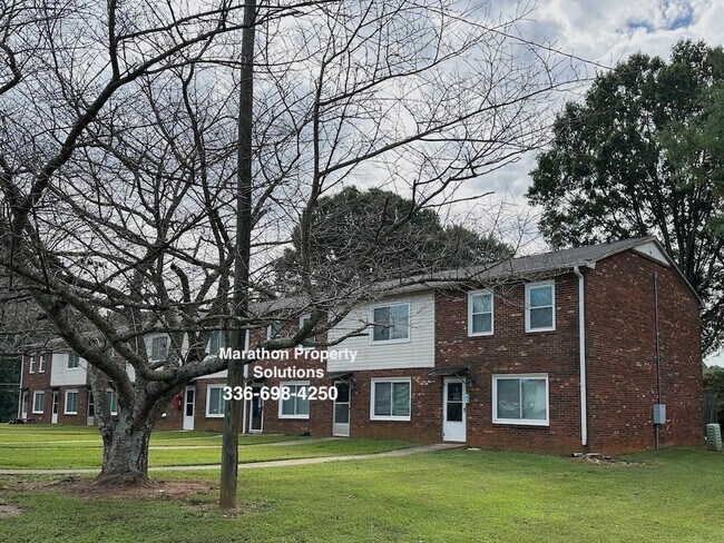 property at 101 Plaza Oaks Rd