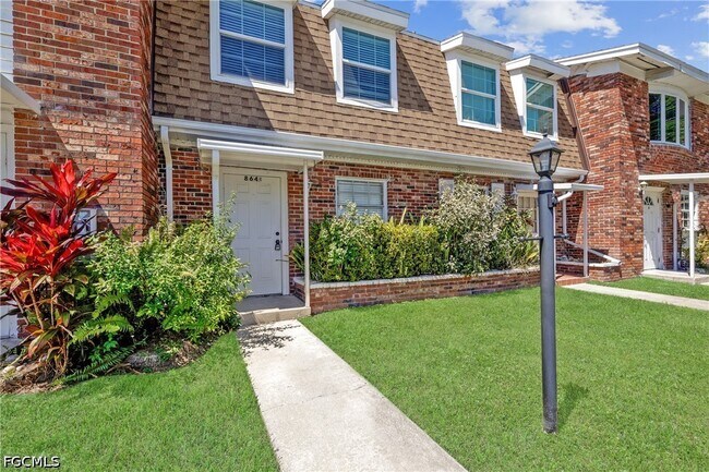 property at 864 Courtington Ln