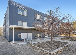 Flats at Mississippi in Denver, CO - Foto de edificio - Building Photo