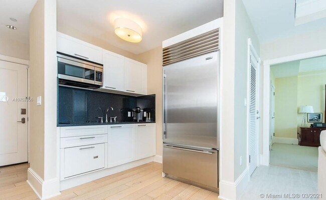 1 N Fort Lauderdale Beach Blvd-Unit -1706 in Fort Lauderdale, FL - Building Photo - Building Photo