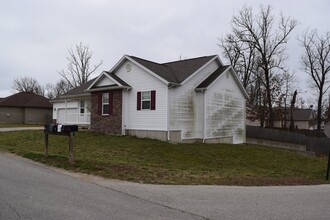 23121 Righteous Ln in Waynesville, MO - Foto de edificio - Building Photo