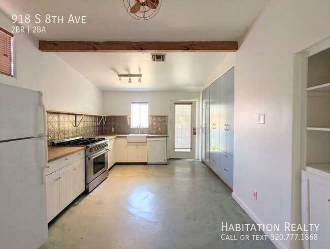 property at 918 S 8th Ave