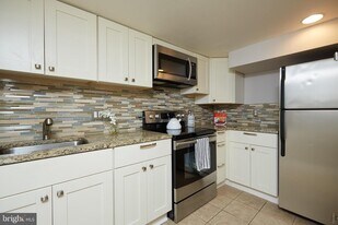 3707 Perry St, Unit Garden apartment in Brentwood, MD - Building Photo