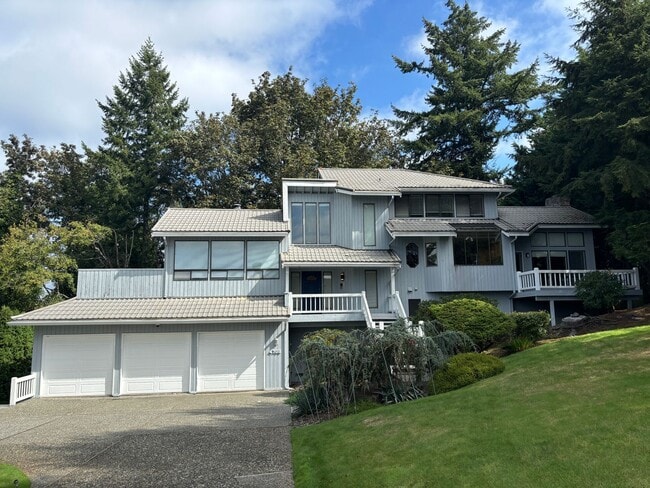 property at 4708 155th Pl SE