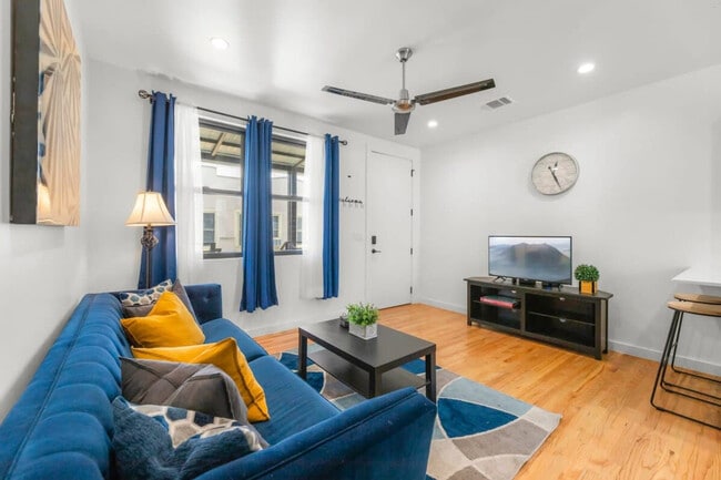 99 Waller St