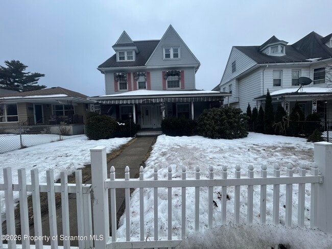 property at 610-610 N Sumner Ave