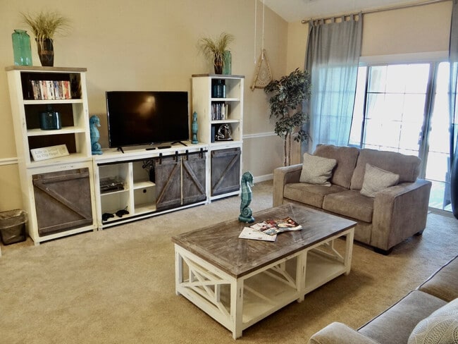property at 3973 Forsythia Ct