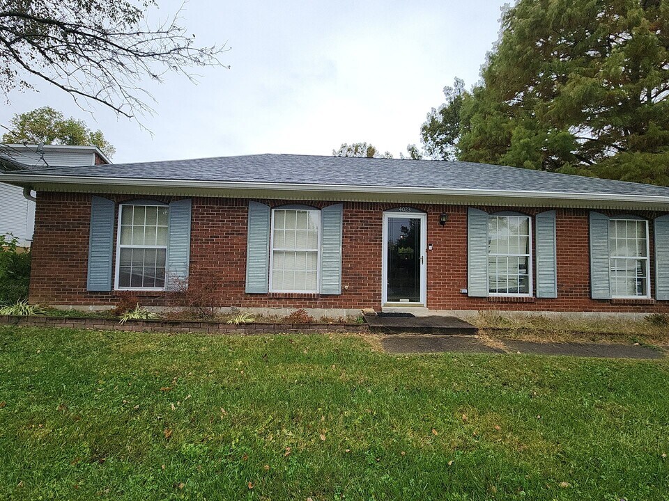 4023 Summer Pl in New Albany, IN - Building Photo