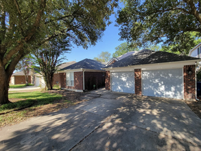 11314 Fair Hollow Dr in San Antonio, TX - Building Photo - Building Photo