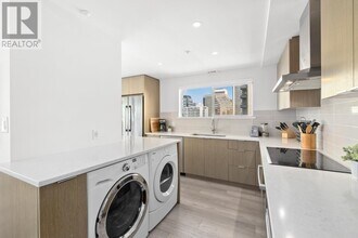 909-1909 Burrard St in Vancouver, BC - Building Photo - Building Photo