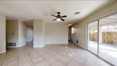 51740 Avenida Carranza in La Quinta, CA - Building Photo - Building Photo