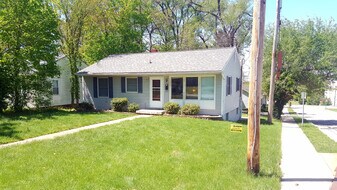 135 N Bryan Ave in Bloomington, IN - Building Photo