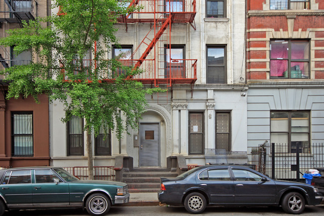 26 W 131st St in New York, NY - Building Photo - Building Photo