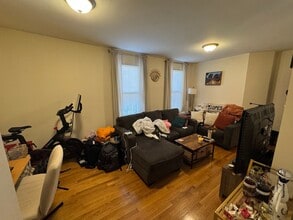 220 Middlesex Ave in Somerville, MA - Building Photo - Building Photo