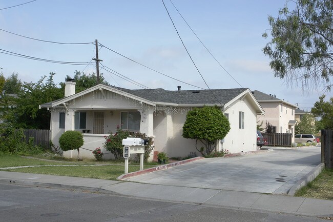 542-548 Cherry Way in Hayward, CA - Building Photo - Building Photo