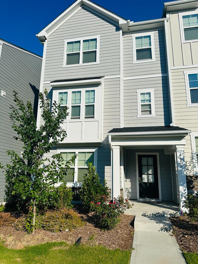 1426 Rosepine Drive in Cary, NC - Building Photo - Building Photo