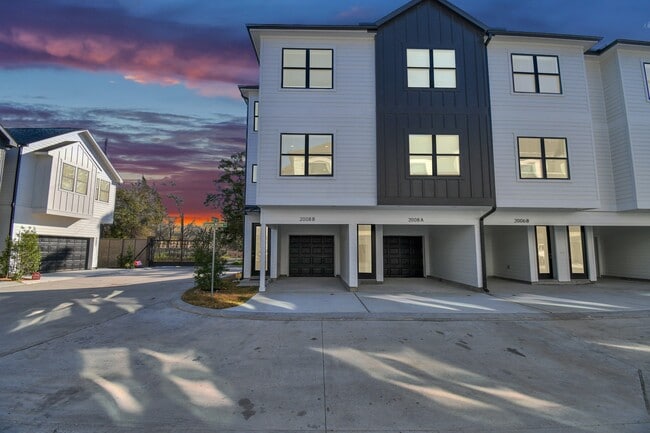 property at 2004 Laverne Willow Ln