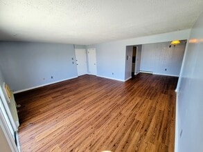 300 Smithfield Rd, Unit #1-10 in North Providence, RI - Building Photo - Building Photo