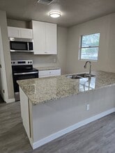 5139 Grovehill St in San Antonio, TX - Building Photo - Building Photo