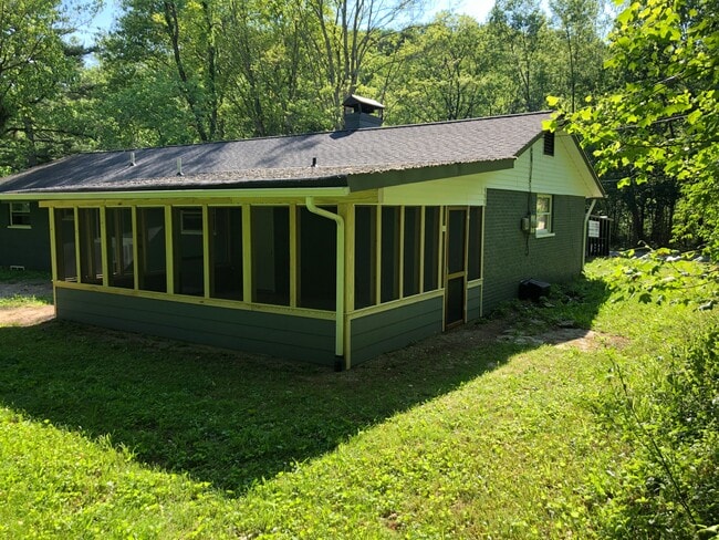 5166 Sugar Camp Rd in Milford, OH - Building Photo - Building Photo