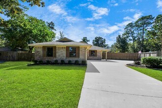 2102 Rolling Glen Dr in Spring, TX - Building Photo - Building Photo