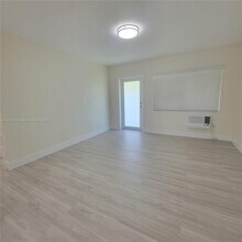 2140 Biarritz Dr in Miami Beach, FL - Building Photo - Building Photo