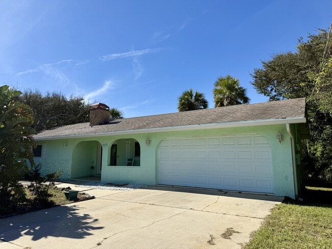 property at 2226 S Daytona Ave