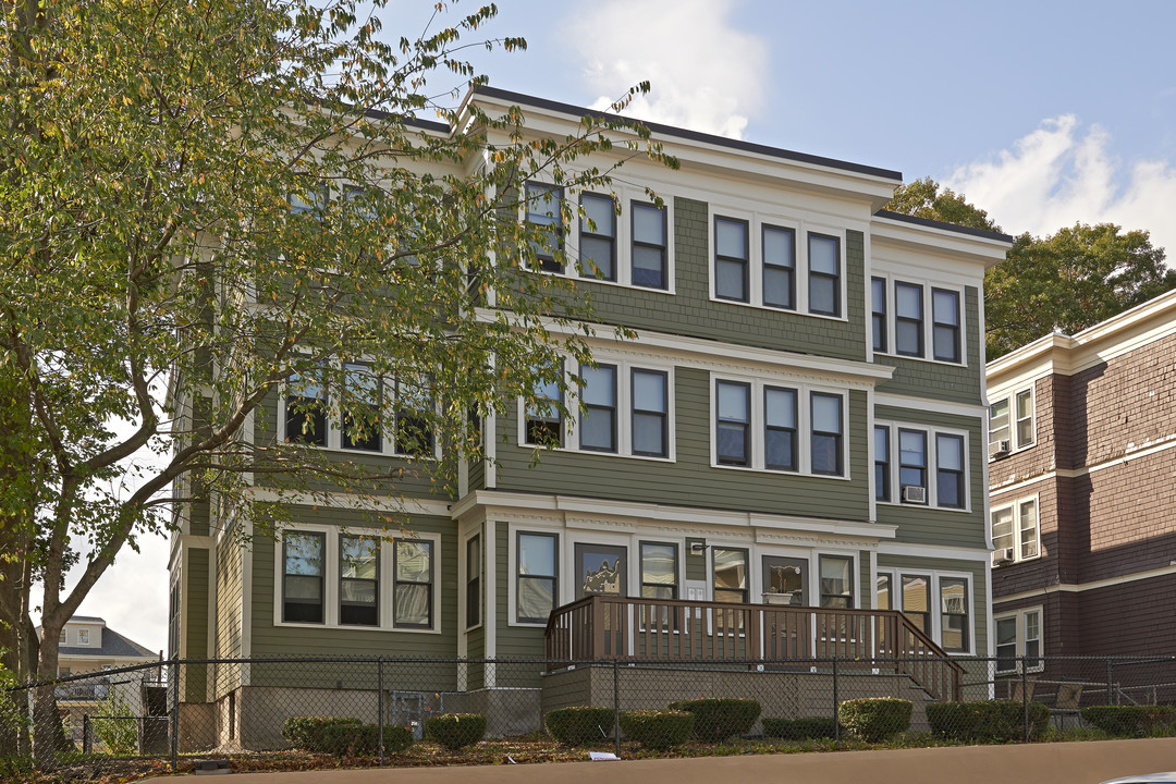 31 Fessenden St in Boston, MA - Building Photo