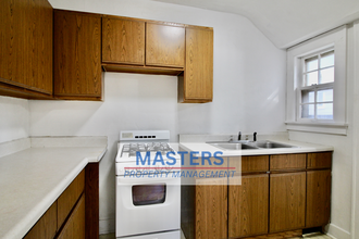 2547 Greenway St in Toledo, OH - Building Photo - Building Photo
