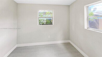 1557 NW 66th St in Miami, FL - Building Photo - Building Photo