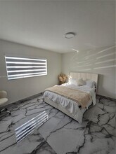 869 W 37th St in Hialeah, FL - Building Photo - Building Photo