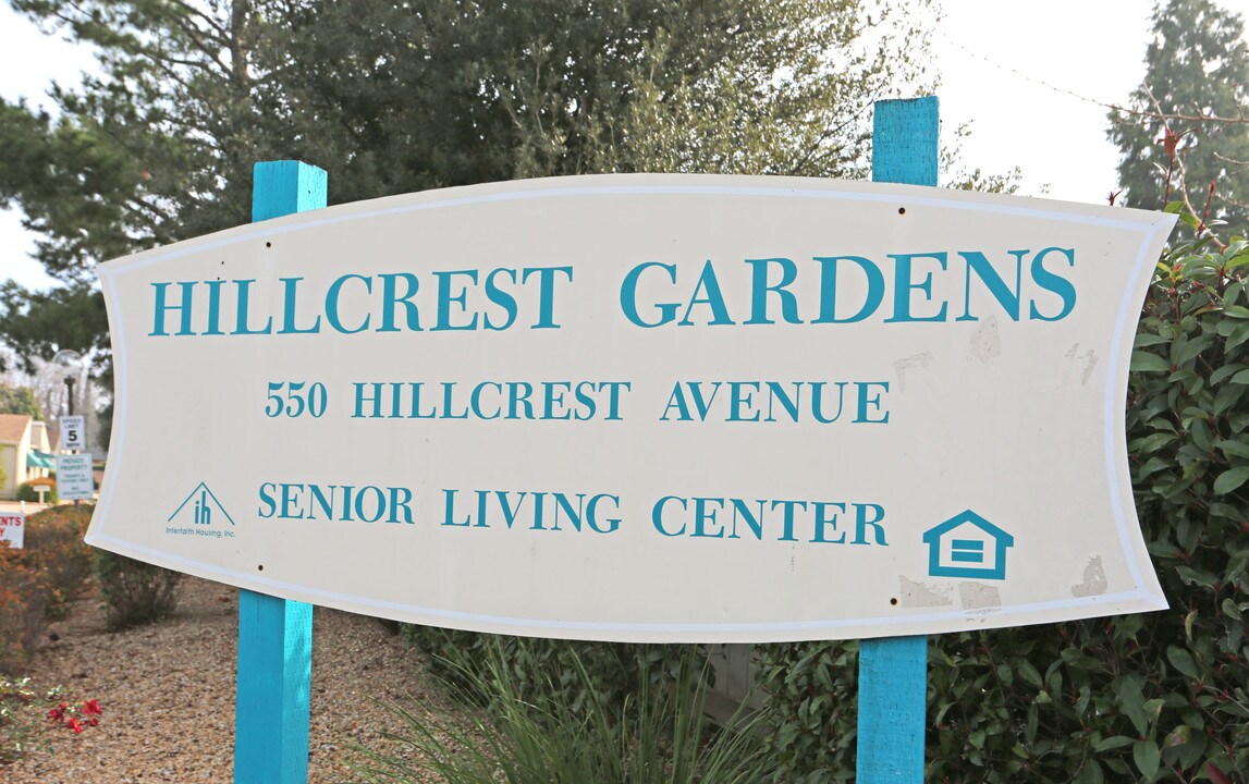 Hillcrest Gardens in Livermore, CA - Building Photo