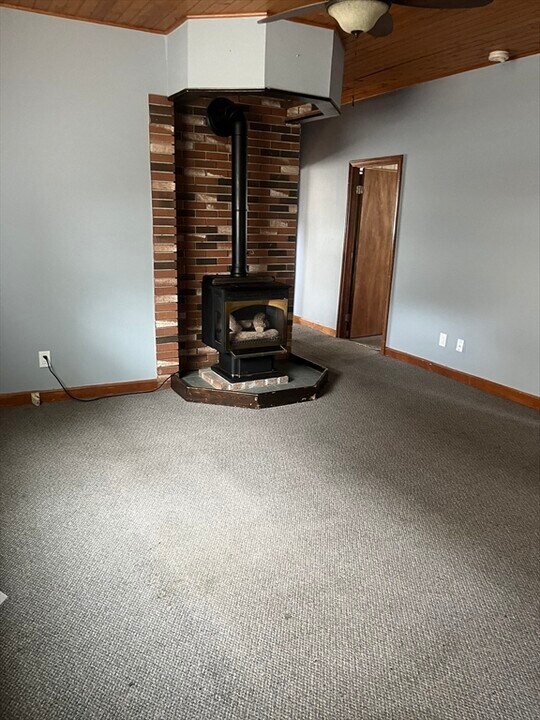 57 Arizona St in Fall River, MA - Building Photo