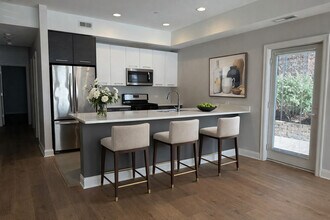 833 Laurel Ave in Highland Park, IL - Building Photo - Building Photo