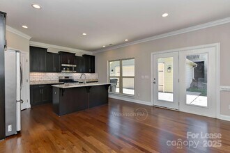 8765 Aspinwall Dr in Charlotte, NC - Building Photo - Building Photo