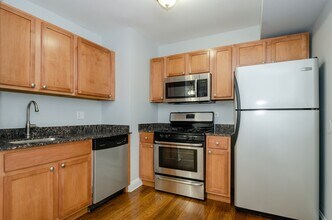 7616 N Marshfield Ave in Chicago, IL - Building Photo - Building Photo