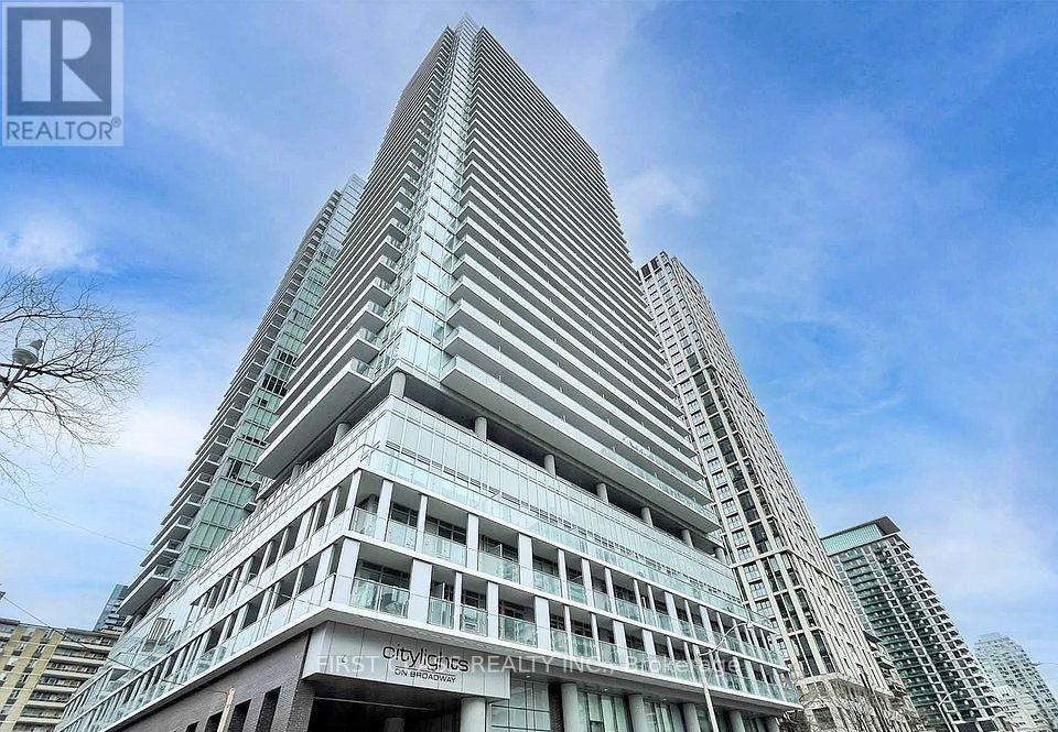 195-3195 Redpath Ave in Toronto, ON - Building Photo