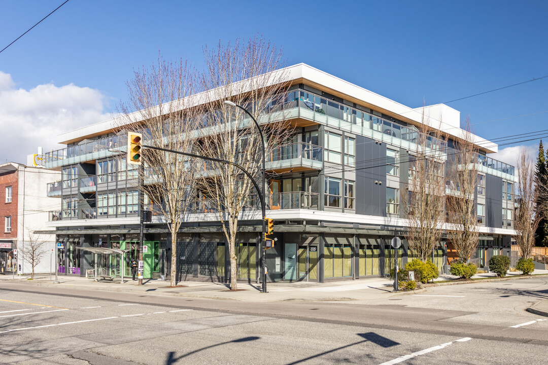 Main & Twentieth in Vancouver, BC - Building Photo