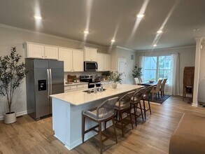 6724 Leigh St in Flowery Branch, GA - Building Photo - Building Photo